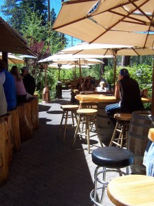 Outdoor seating at the Bridgetender 